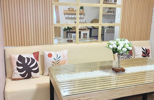 Novaliches Condo | Aesthetic Cozy Stay with PS4, Netflix & Coffee Nook - Elena Suites Staycation