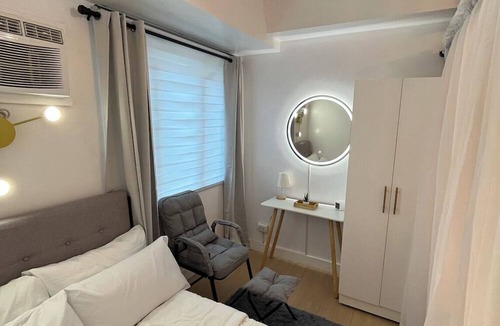 Diliman Condo | Serendipity Suite Getaway with a Relaxing Pool View in the Heart of Quezon City
