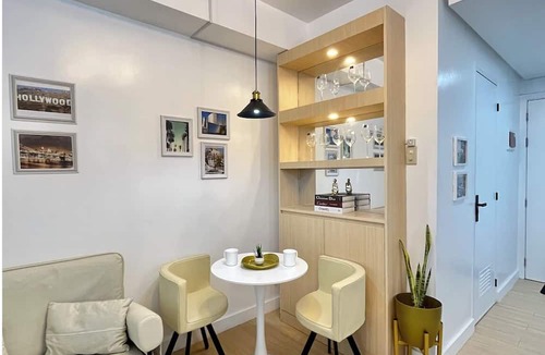 Diliman Condo | Serendipity Suite Getaway with a Relaxing Pool View in the Heart of Quezon City
