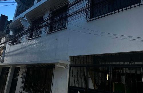 Las Pinas Hostel | Flutera Bedspace Rental