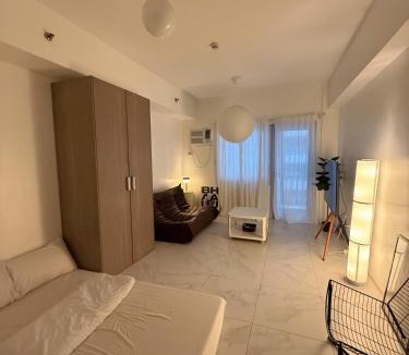 Bagumbayan Apartment | The Bauhaus near Eastwood
