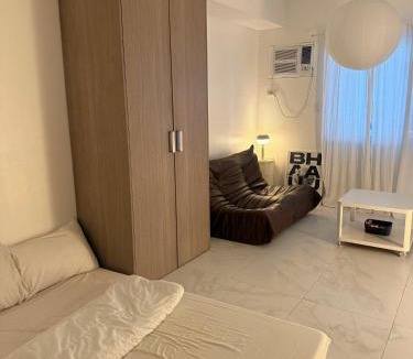 Bagumbayan Apartment | The Bauhaus near Eastwood