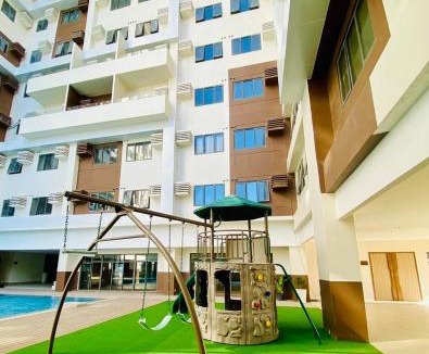 Lahug Apartment | J&G Homestay near Cebu IT Park - Gym, Pool, Sauna