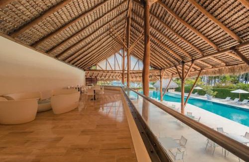 La Iglesia Apartment | Family Retreat 3-Bedroom Apartment near Beach