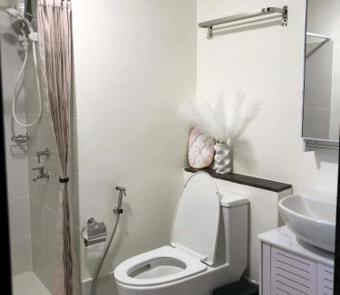 Valencia Apartment | Cozy 2BR City View Condo Near Filoil for Work & Fam