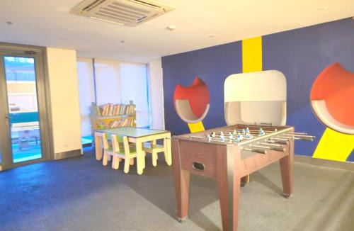 Legazpi Village Apartment | Soft Glam 2BR Greenbelt Hamilton