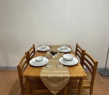 Bonifacio Global City Apartment | Cozy Urban Retreat in Burgos Circle, BGC