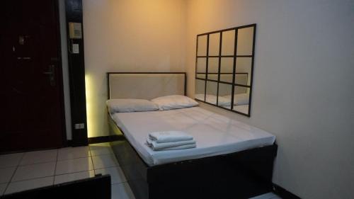 Sampaloc Hotel | RedDoorz at Cosmo Hotel Vicente Cruz Sampaloc Manila