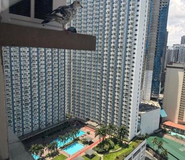 Barangka Ilaya Apartment | 2BR Condo in Mandaluyong with Sunrise View, 65 Inch OLED TV and DisneyPlus