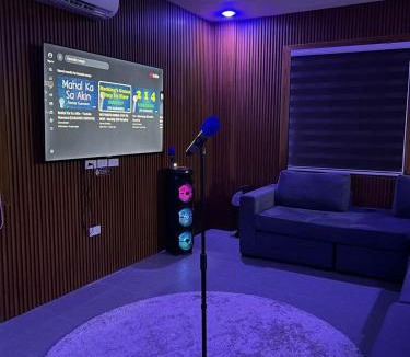 Malabanias Villa | Pool and Karaoke Private Villa near Clark Airport