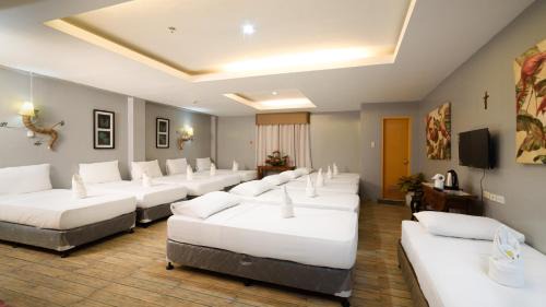 Cogon Hotel | REYNAS THE HAVEN and GARDENS