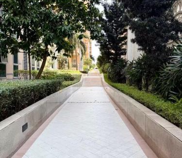 Pinagsama Apartment | Venice Luxe Canal View, Pool, Kitchen, Canal Mall Access for 3 Guests only