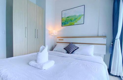 Tambo Apartment | Luxurious Apartment Modern Cozy Manila Bayview Poolview Cityview 1 2 3 Bedrooms Near Manila Airports Okada Solaire MOA