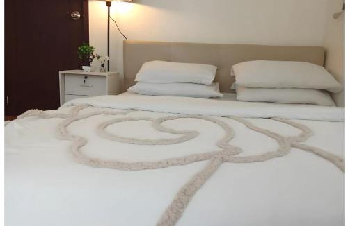 Barangka Ilaya Apartment | 2BR PIONEER Woodland Boni,Mandaluyong connected to Boni MRT station