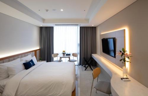 Clark Freeport Hotel | The First Clark Hotel and Residence
