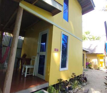 Maria Cabin | Destiny Rainbow Beach Resort