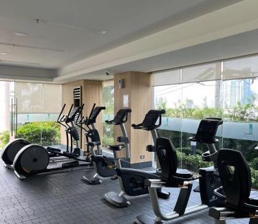 Salcedo Village Apartment | Luxe Hotel-Style Suite Stay at Ayala Ave