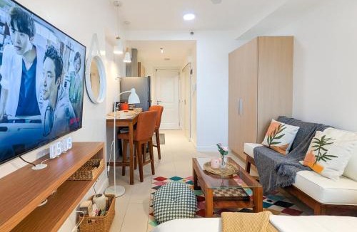 Matandang Balara Apartment | Bright & Cozy Studio Condo in Commonwealth, UP Diliman