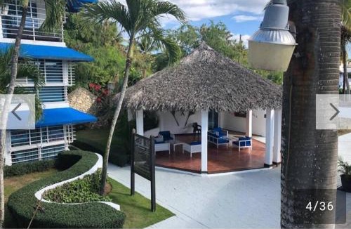 Villas Del Mar Apartment | Zona de Playa-Areas Sociales Con Piscina -Jacuzzi-BBQ-Gazebos-Ducha De Exterior-Banos-Apartamento Con Wifi-Aires Acondicionados-Ventiladores de Techo-2 Balcones-Smart TV-Netflix-Parqueo Privado-Planta Electrica-Seguridad y Control de Acceso las 24 horas