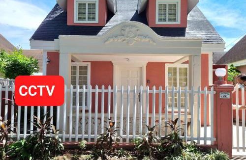 Santa Rosa House | #30 Bel Air House by Red Door House Rental