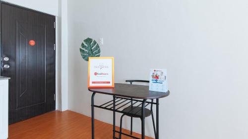 Las Pinas House | RedDoorz at CAA Road Las Pinas