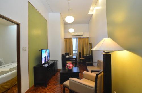 Ortigas Center Apartment | The Malayan Plaza Hotel