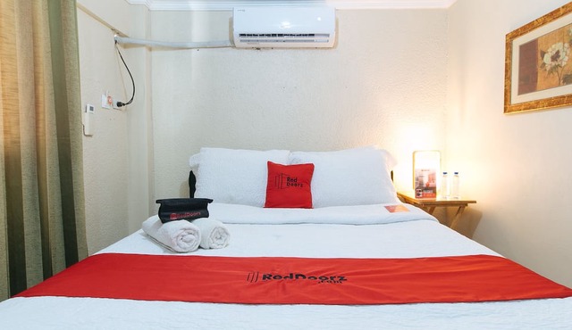 RedDoorz Plus @ Lagoon Beach Resort Zambales