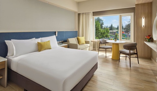 Taal Vista Hotel