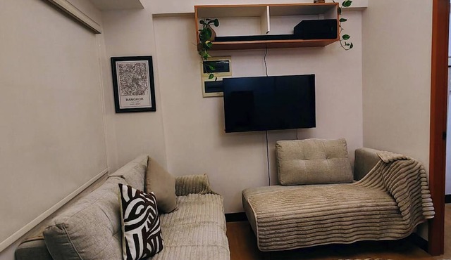 Charming 2BR Condo in Cambridge With Wifi, Smart TV