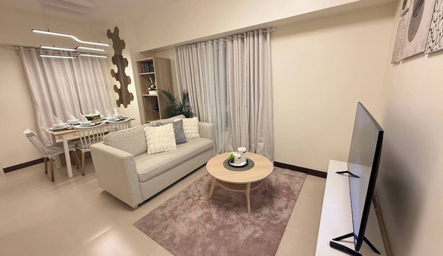 Cozy Modern Apartment Condo Unit