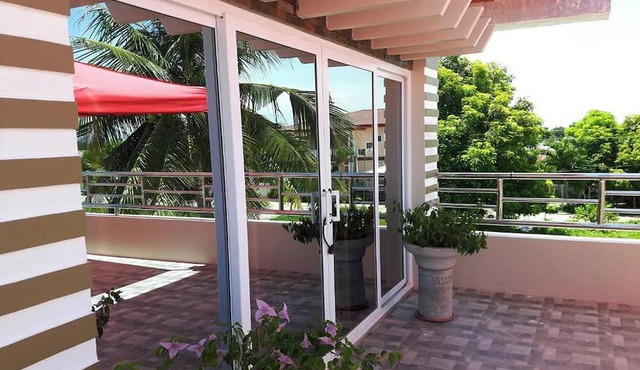 FNT Transient House near Hundred Islands