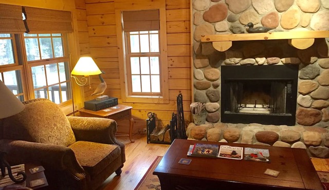 Enjoy our upscale, clean & well-equipped cabin in a beautiful setting. in Saugatuck
