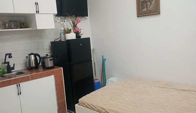 Casa de Renta Cozy Staycation with AC & Wi-Fi Fully Furnished in Valenzuela City