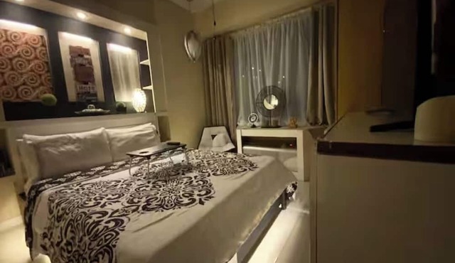 Awesome Condo Beside Eastwood Mall