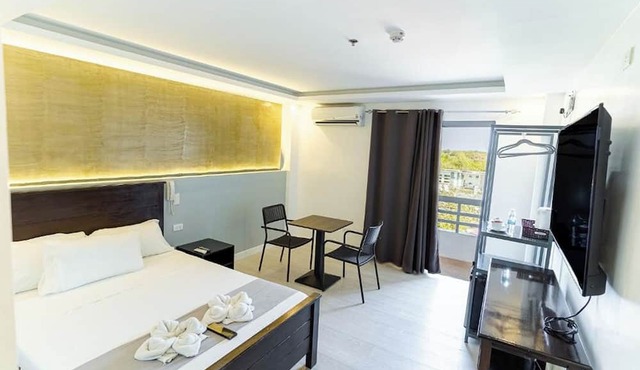 Spotlight Hotel near Hundred Islands wharf in Alaminos