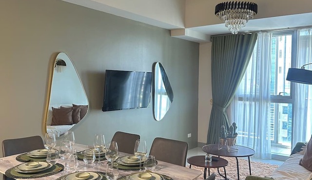 Gorgeous King Size 3BR in Uptown Parksuites BGC
