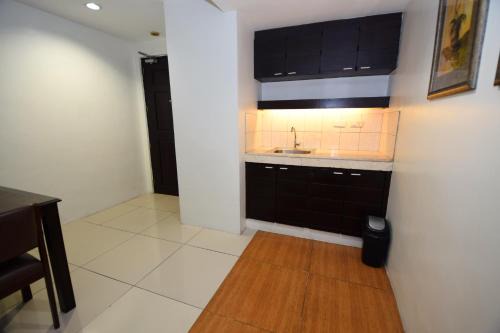 ACL Suites