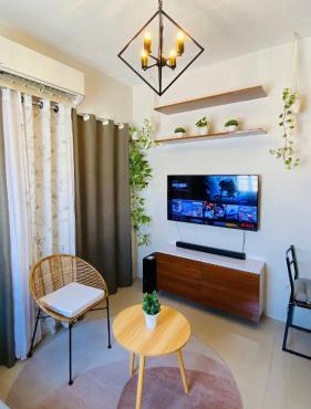 Tiny House Bath Tub Fully AC Netflix