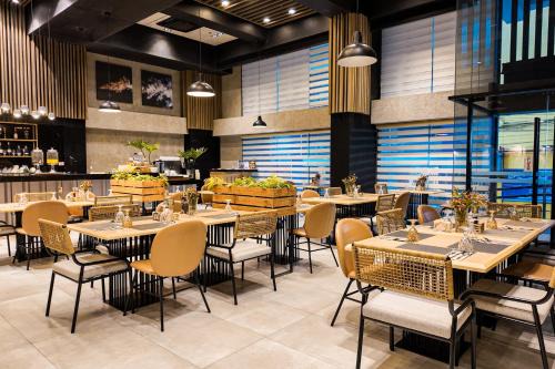 JET Hotel Lipa City in Lipa