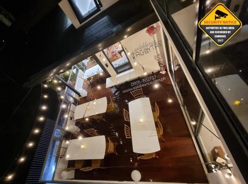 Salablanca Brand New Jacuzzi Heated Pool PS5 VR Cinema Fully AC Indoors Smart TVs with Netflix Disney Plus Large Balcony