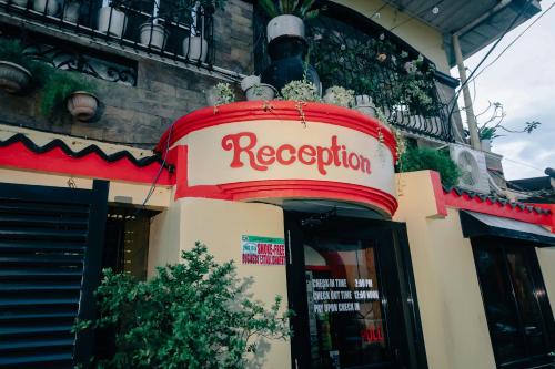 RedDoorz near Mariners Legazpi in Legazpi