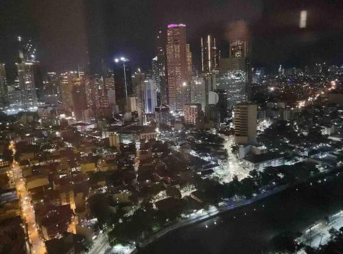 Bright Comfy Room w/WiFi near Makati/Manila/Philippines