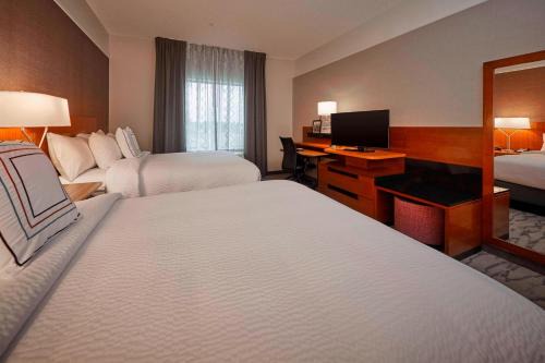 Fairfield Inn 